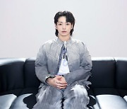 BTS 정국, 열애설 직접 해명…"여자친구 없다, 내겐 아미뿐"