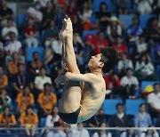 Yi Jae-gyeong takes bronze in men's 3-meter springboard