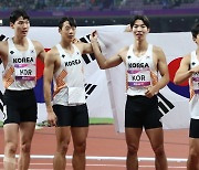 한국 육상, 37년 만에 남자계주 400m 동메달 획득 '쾌거'…한국기록 타이 수립 [AG 현장]