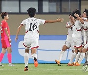 [아시안게임] 북한 여자축구, 우즈베키스탄 8-0 대파…은메달 확보