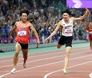 고승환, 남자 400ｍ 계주 3위로 결승선 통과