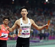 고승환, 남자 400ｍ 계주 3위로 결승선 통과