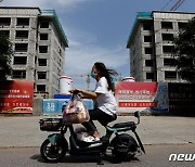 중국 부동산은 시한폭탄…"14억 인구로도 빈집 못 채운다"