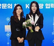 “명칭과 의미 마음에 안 들어”…‘올드머니 룩’에 소비자가 뿔났다?