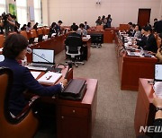 김행 후보자 없이 개회한 청문회