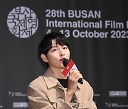 송중기, 14년 전 신인 추억 "이선균, 짜장면과 낮술 사줘…좋은 사람" [BIFF 2023]