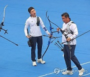 오진혁 10점에 포효하는 김제덕-이우석