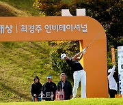 [포토] 김태훈 '파워샷으로 무빙데이 시작합니다'