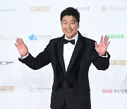 송강호 “주윤발 만남 영광...대스타 아우라 감동적” [2023 BIFF]