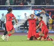 한국 AG 축구, 일본에 2-1 역전승