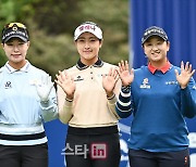 [포토]정윤지,김민주,박채윤 '최종일 밝은 두손 인사'