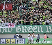 [케리뷰] '한교원-구스타보 연속골' 전북, 서울 잡고 파이널A 극적 진출... 서울은 4년 연속 파이널B행