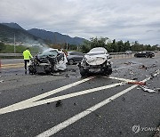 담양에서 차량 정면충돌