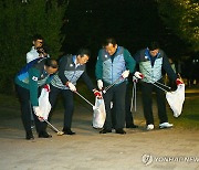 세계불꽃축제 마무리 현장 점검하는 이상민 장관