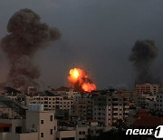 하마스 "이스라엘 공격 땐 인질 1명씩 처형"…양측 사망자 1500명(종합)