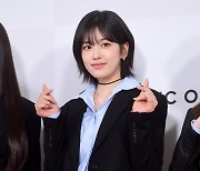 [포토] 아이브 안유진, '아름다운 미소로 하트~' (2023 더팩트뮤직어워즈)