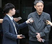 ‘연예인 협박해 수억 갈취 혐의’ 김용호 내일 구속 심사