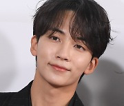 세븐틴 정한 ‘부드러운 미소’ [MK포토]