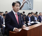 이동관 "SKB-넷플 합의, 발전적 방향...OTT 분담금 징수 추진"