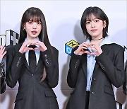 [MD포토] 아이브 장원영·안유진 '데칼코마니 예쁨'