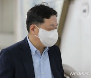 정진상 '뇌물 혐의', 이재명 재판과 병합…유동규 시연 진행(종합)