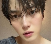 김재중 반신욕 인증샷…37세 맞아? 아이돌계 기강 잡는 비주얼 [DA★]