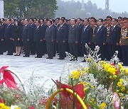 북한 노동당 창건 78주년 맞아 만수대 동상 참배