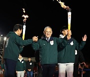 유인촌 장관-오세훈 시장,'2024 강원동계청소년올림픽대회 G-100, 성화 행사 참여' [사진]