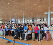 [속보] 하마스 “텔아비브 공항 향해 로켓 발사”