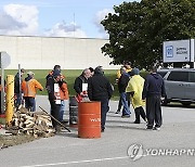 Auto Workers-Strikes-Canada