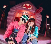 AKMU, 'Love Lee' 국내 음원 시장 싹쓸이…써클 월간 차트 3관왕