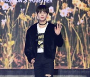 [TEN포토] TXT 태현 '여심 설레이는 인사'