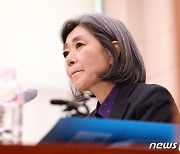 '김행 사퇴'로 리스크 줄인 윤 대통령…후임 인선 더 어렵다