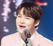 [포토] 박서진, '모두 흥해라'