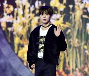 [포토] TXT 태현, '손만 들어도 멋짐이 흐르네~'