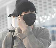 인피니트 INFINITE 이성종, 출국장 시선 확 끄는 매력 ‘[포토엔HD]