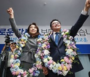 신임 강서구청장에 민주당 진교훈…17.15%p차 낙승