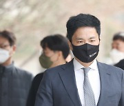 檢, '임금체불' 김용빈 대우조선해양건설 회장 구속영장 청구