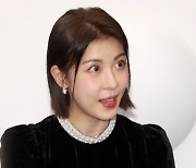 하지원 '예쁜미소로 인사'[★포토]