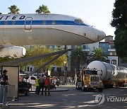 USA ENDEAVOR SPACE SHUTTLE