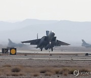 이스라엘, 전쟁 와중 시리아 주요 공항 2곳 공습