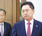 '지도부 사퇴' 선 그은 與…혁신위 띄운다