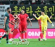 [MD포토] '캡틴' 김민재, 4-0 완벽한 승리