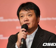 폐막작 ‘영화의 황제’ 기자회견 갖는 닝하오 감독 [사진]