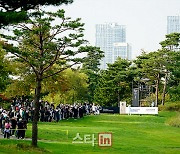 [포토] 허인회 '수많은 팬들이 지켜보고 있다'