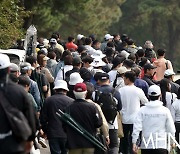 [Ms포토] 동부건설 한국토지신탁 챔피언십 3라운드 '구름 관중'