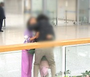 "할머니!" 와락 안긴 아이들…우리 국민 이스라엘 탈출 이어져