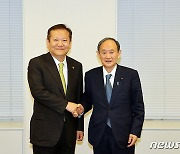 스가 요시히데 전 日 내각총리대신 만난 이상민 장관