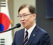 최재형, ‘與임명직 당직자 전원 사퇴’에 “국민 눈높이 안 맞아…죽어야 산다”