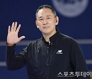 '개막전 완패' 현대캐피탈 최태웅 감독 "보이지 않는 범실로 차이 벌어져"